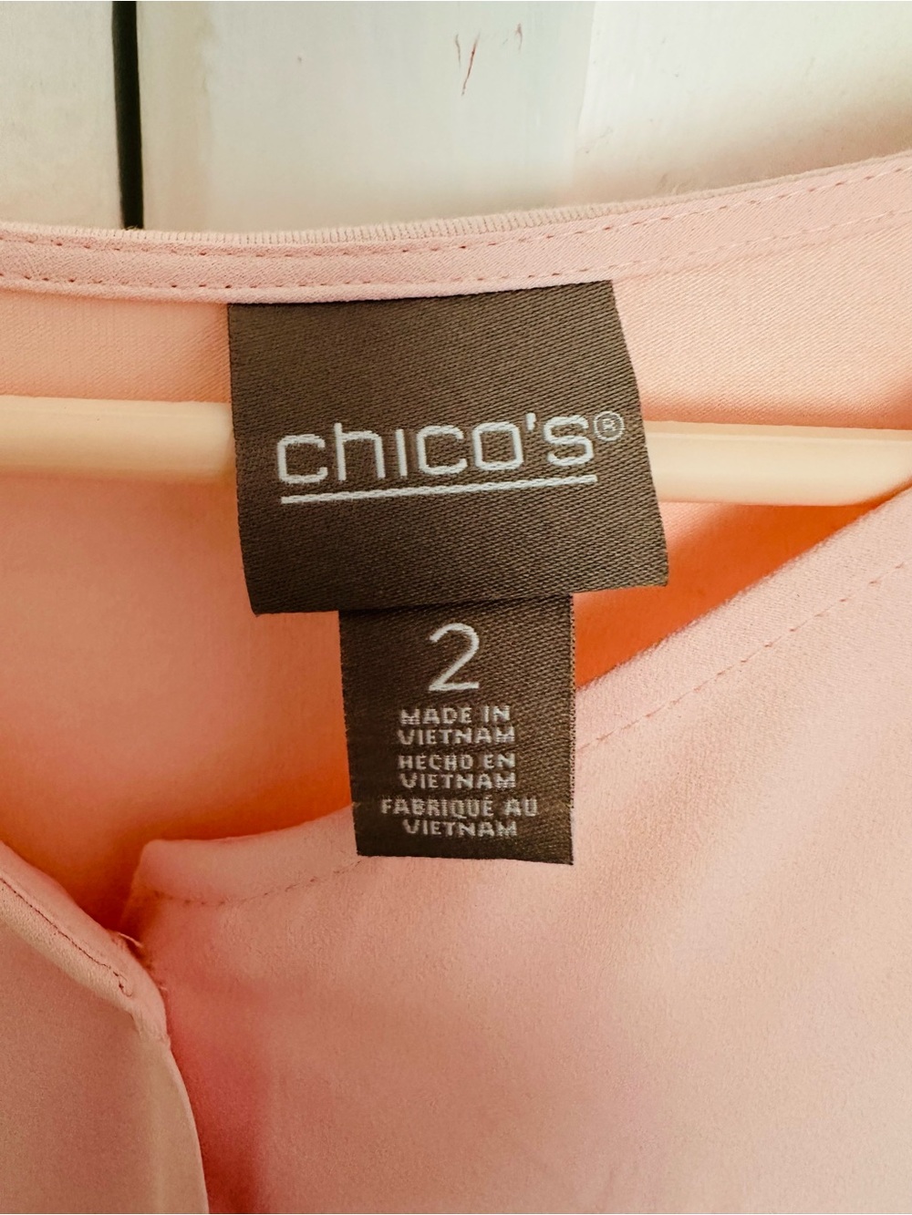 NWOT Chico’s Peach Pink Button Front Tie Hem 3/4 Sleeve Blouse Size 2 US Size L - Picture 4 of 7